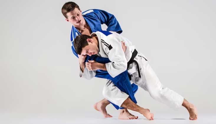 como doblar perfectamente un judogi de competición